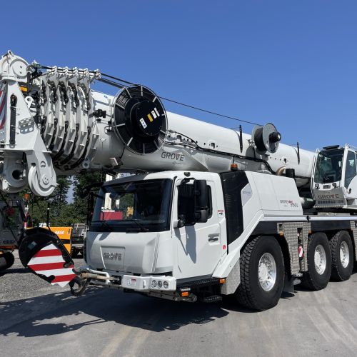 Picture of a crane truck